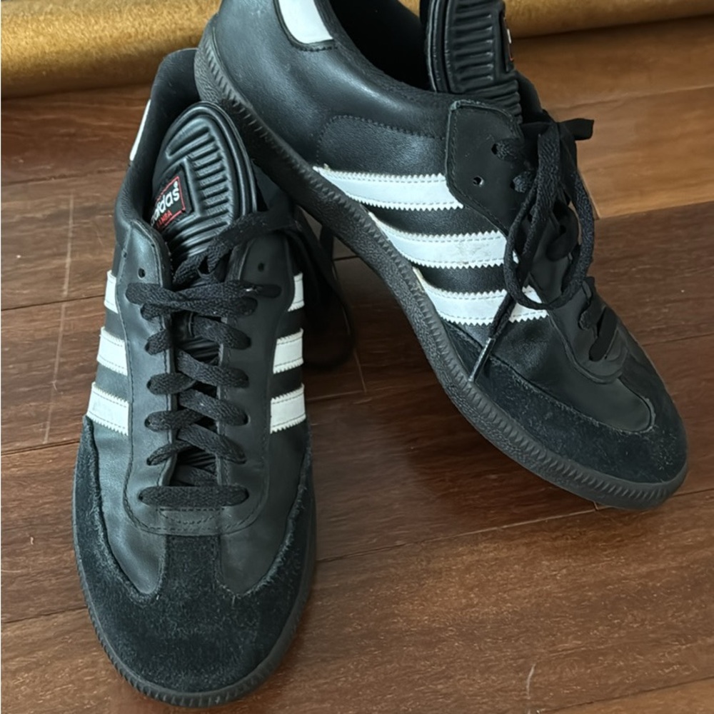 Adidas sambas
